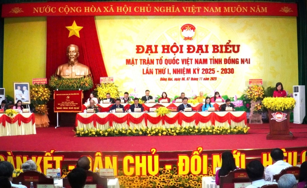 Quang cảnh đại hội sáng nay