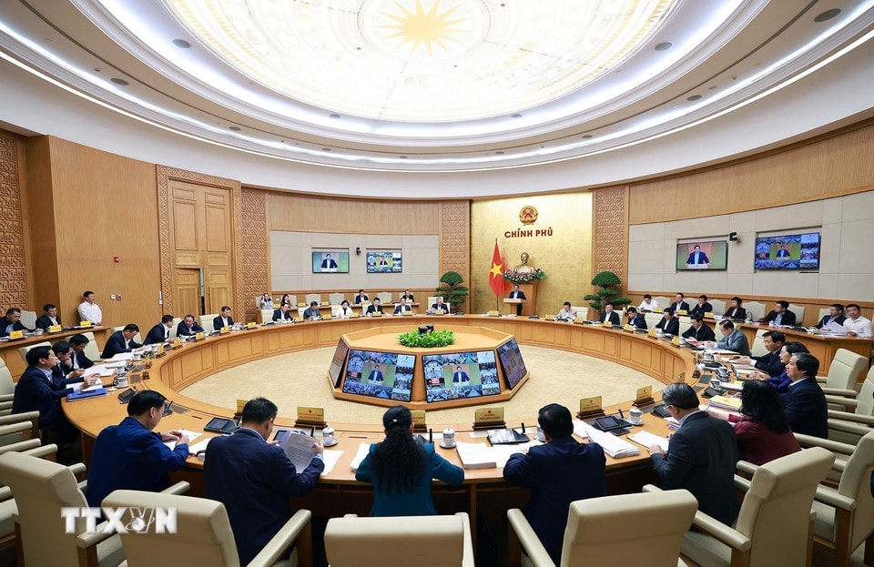 thu-tuong-chu-tri-phien-hop-chinh-phu-thuong-ky-thang-10-5.jpg