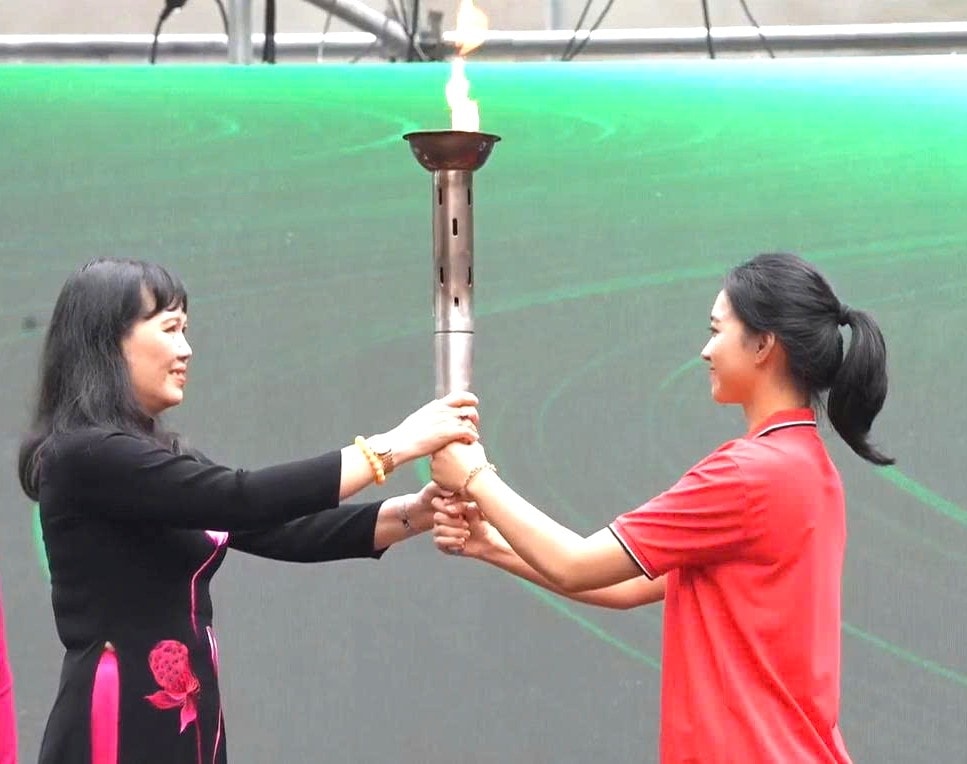 Viết tiếp trang sử vàng của Trường THPT Việt Đức