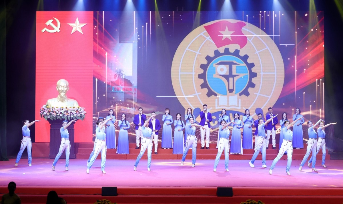 TRỰC TUYẾN: Lễ tuyên dương “Sáng kiến, sáng tạo trong công nhân, viên chức, lao động Thủ đô”