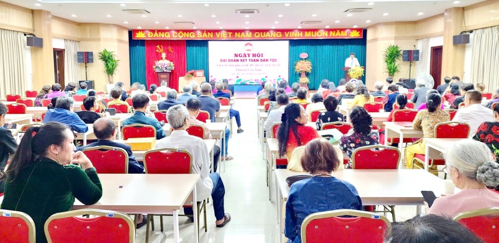 Quang cảnh Ngày hội Đại đoàn kết Liên Tổ dân phố số 8, 9, 10, 11, 12A, 14, 15