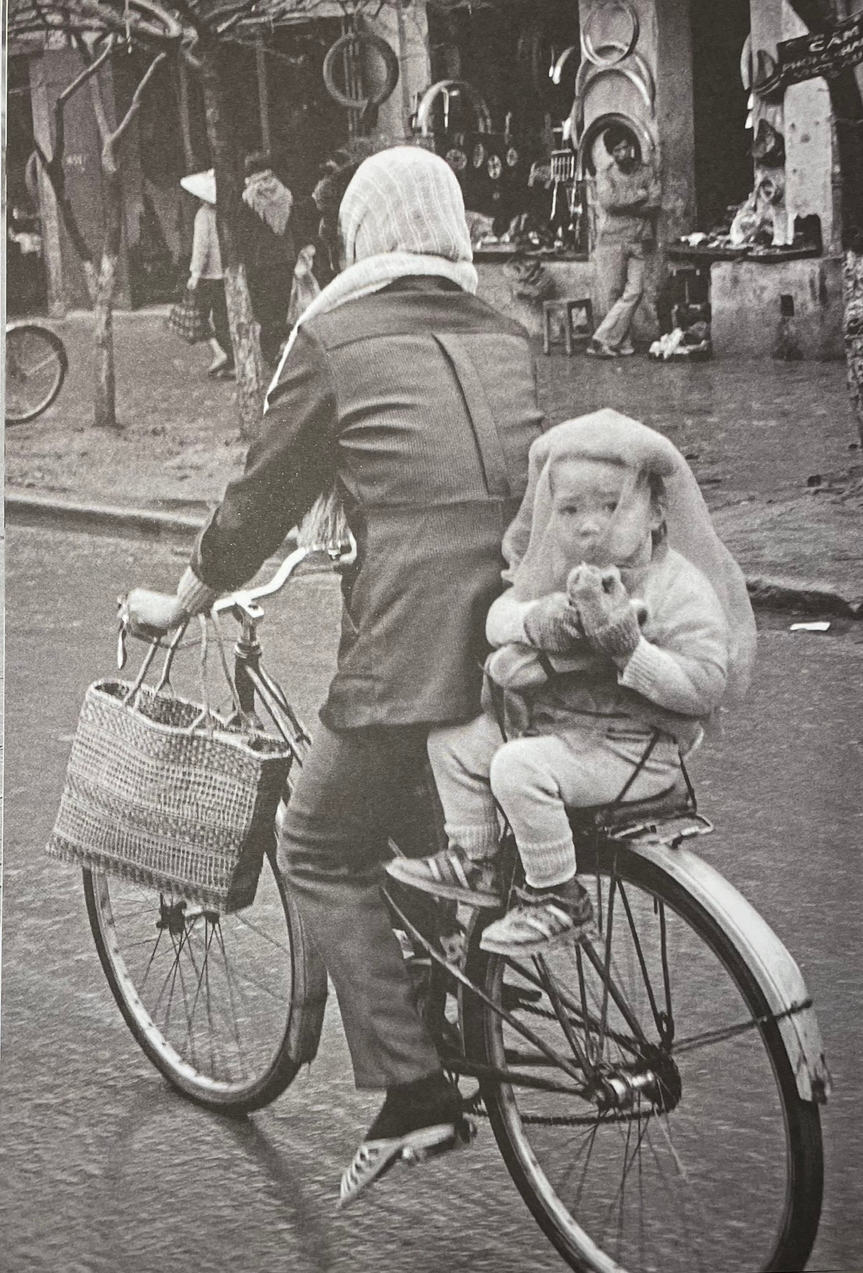 សៀវភៅរូបថត hn3.jpg