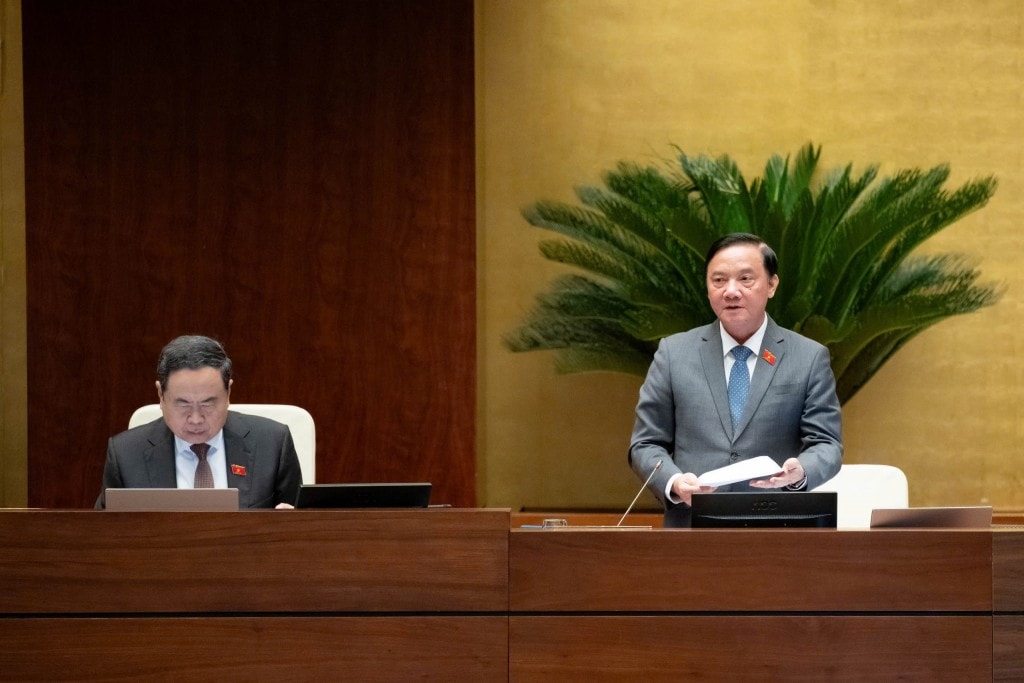 Phó Chủ tịch Quốc hội Nguyễn Khắc Định điều hành