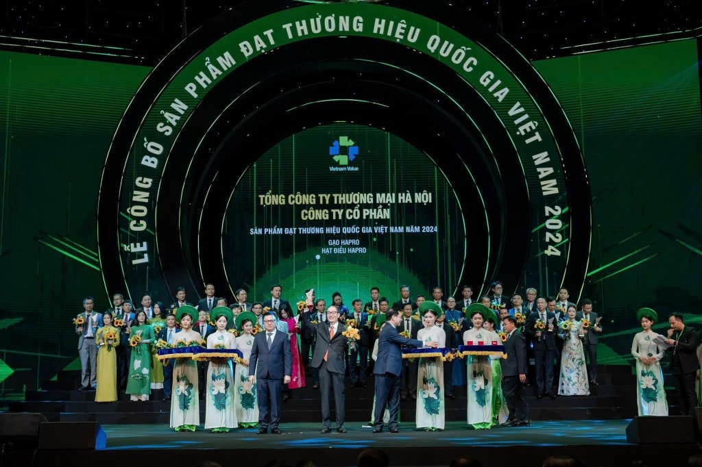 Tổng Công ty Thương mại Hà Nội - Công ty cổ phần (Hapro) nhận Thương hiệu quốc gia năm 2024
