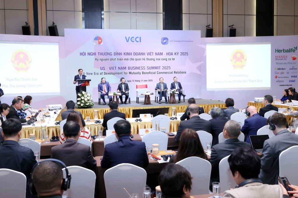 Để tiếp tục tận dụng tốt cơ hội từ mối quan hệ Đối tác Chiến lược toàn diện Việt Nam - Hoa Kỳ, Phó Thủ tướng đề xuất 5 định hướng hợp tác then chốt cho hợp tác giữa cộng đồng doanh nghiệp hai nước - Ảnh: VGP/Hải Minh