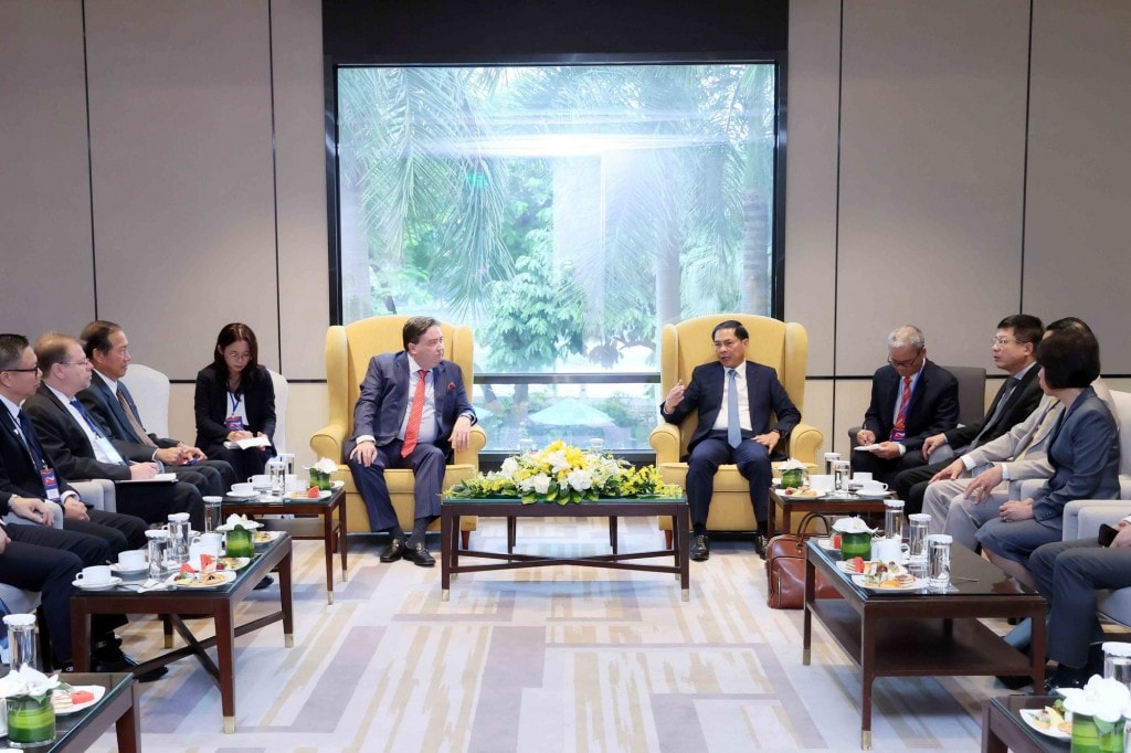 Phó Thủ tướng Bùi Thanh Sơn tiếp đoàn doanh Hoa Kỳ - Ảnh: VGP/Hải Minh