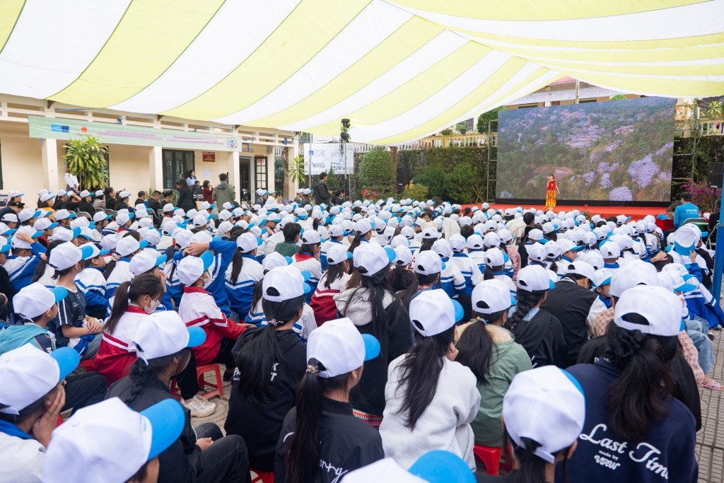 Đông đảo học sinh