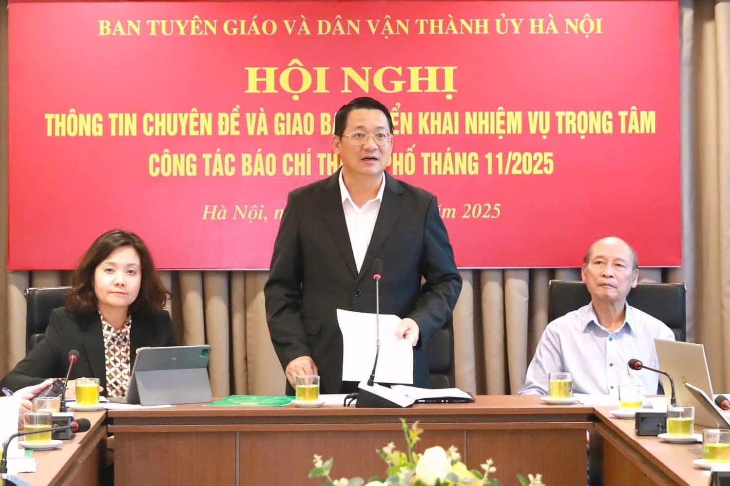 Phó Trưởng ban Thường trực Ban Tuyên giáo và Dân vận Thành ủy Vũ Hà phát biểu chỉ đạo tại hội nghị