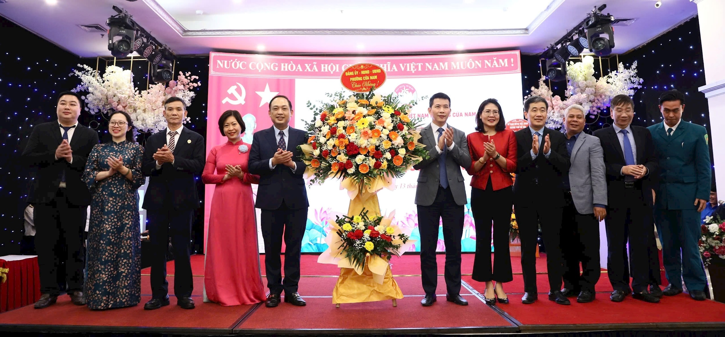 cn-hoa-along-.jpg