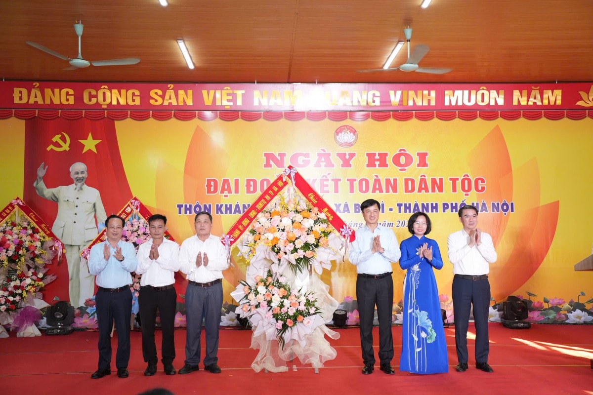 Bí thư Thành ủy Hà Nội Nguyễn Duy Ngọc dự Ngày hội Đại đoàn kết toàn dân tộc tại xã Ba Vì