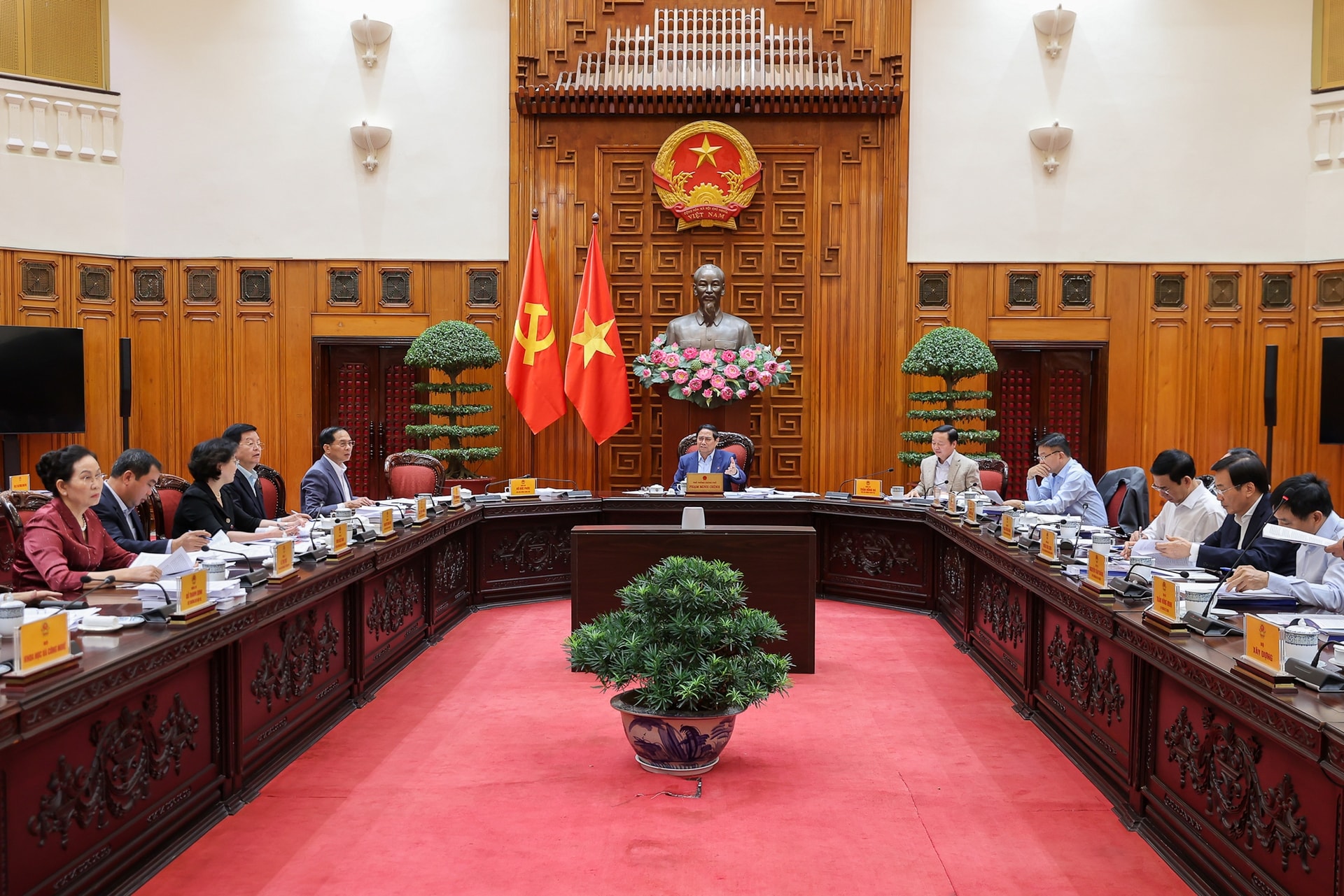 Thường trực Chính phủ đồng ý chủ trương nghiên cứu đầu tư Dự án xây dựng Trục Đại lộ cảnh quan sông Hồng- Ảnh 1. Thường trực Chính phủ đồng ý chủ trương nghiên cứu đầu tư Dự án xây dựng Trục Đại lộ cảnh quan sông Hồng- Ảnh 1.