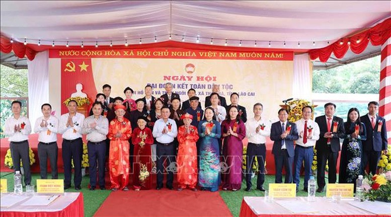 Thường trực Ban Bí thư dự Ngày hội Đại đoàn kết toàn dân tộc tại tỉnh Lào Cai- Ảnh 2.