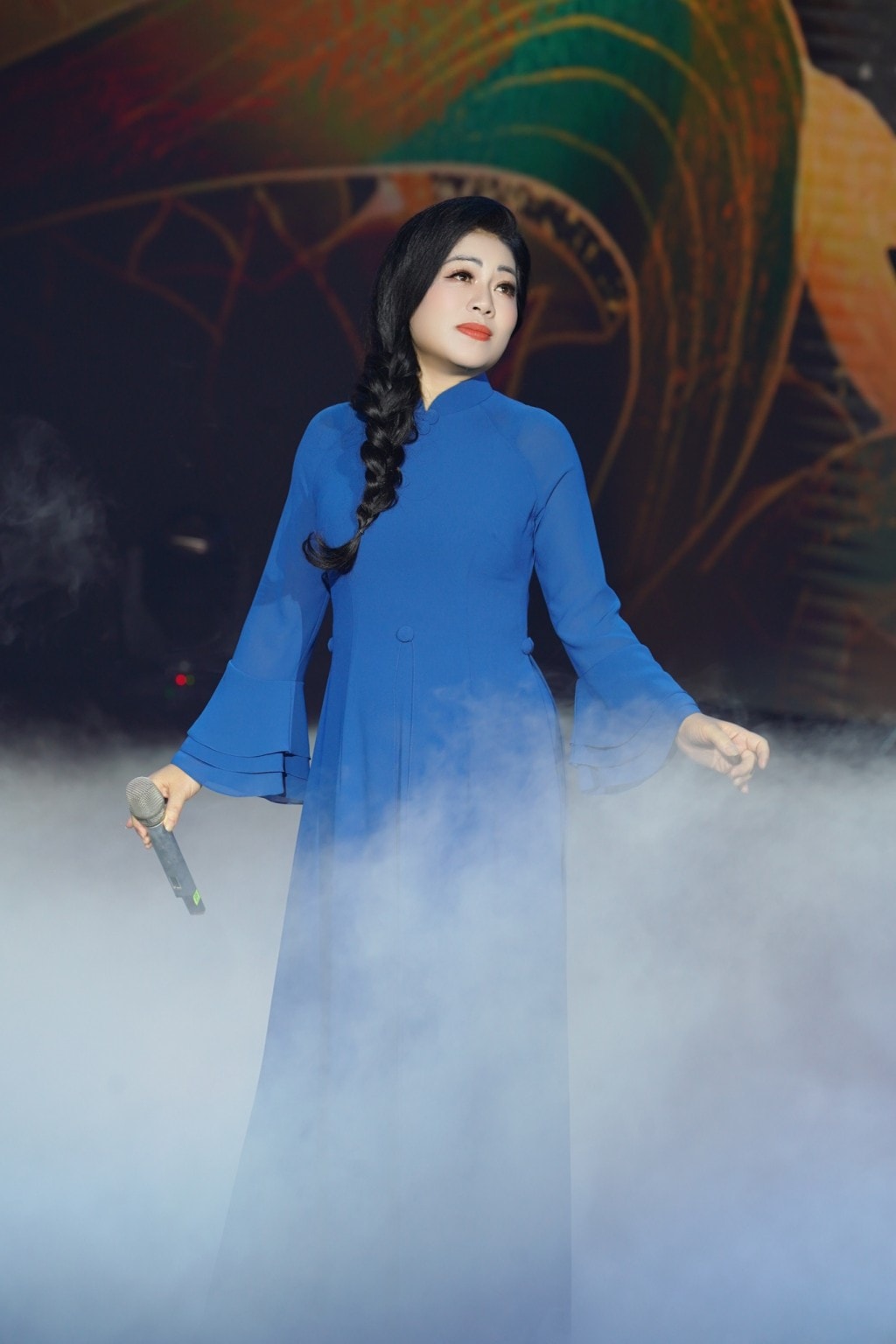 Nghệ sĩ Anh Thơ