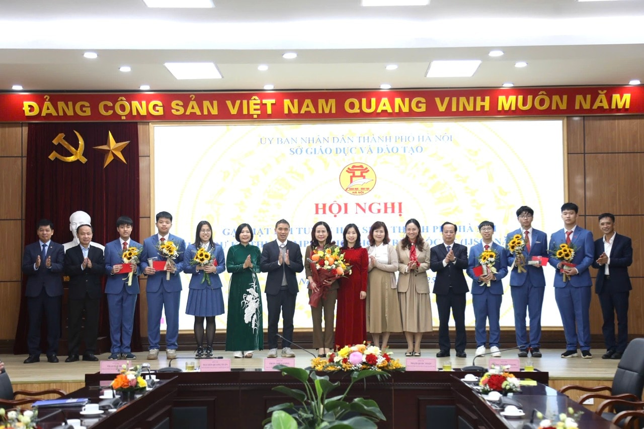 1811-gap-mat-hs-thi-olympic-khoa-hoc-quoc-te-2025-5.jpg