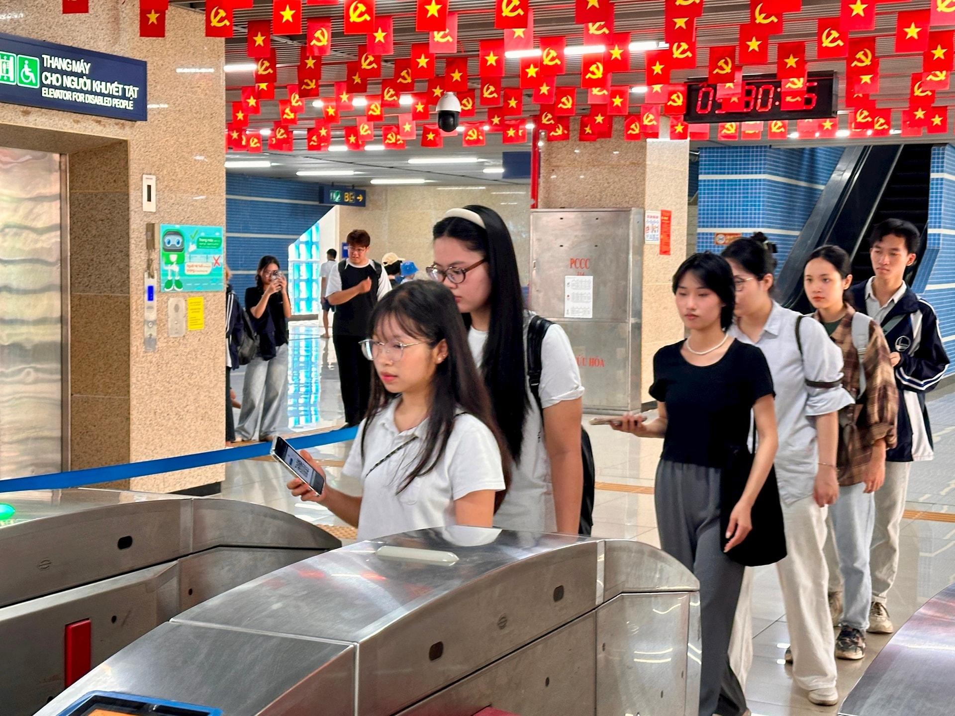 [Podcast] Hôm nay (18-11), Hanoi Metro chính thức áp dụng nhận diện sinh trắc học