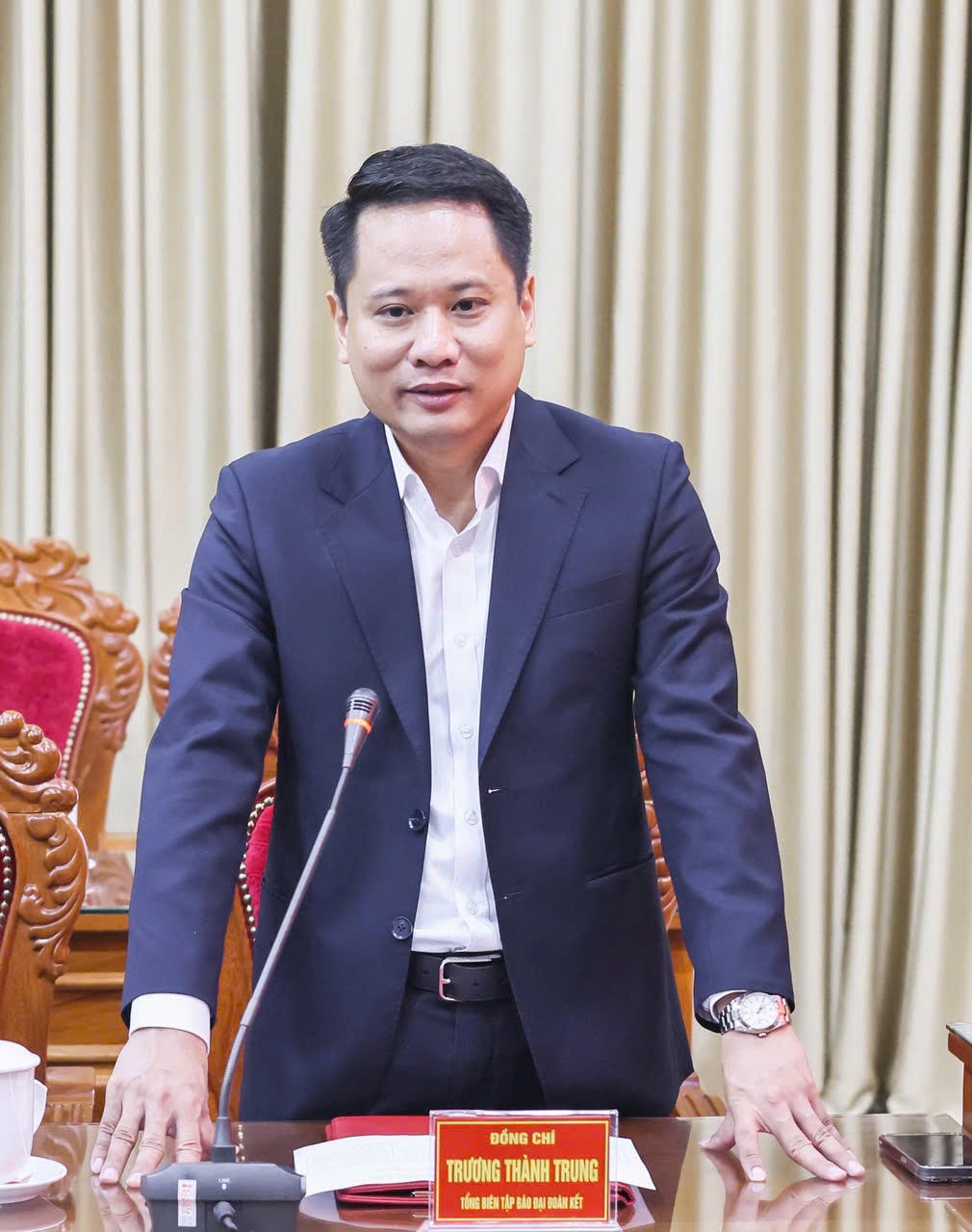 Nhà báo Trương Thành Trung - Tổng biên tập Báo Đại đoàn kết phát biểu tại buổi làm việc. Ảnh: Quang Vinh