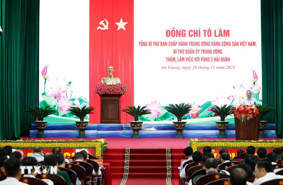 2011-tong-bi-thu-vung-5-hai-quan-1.jpg