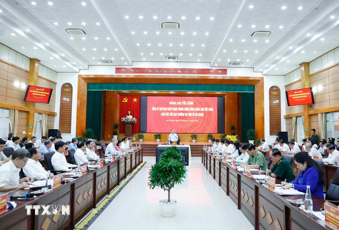 tong-bi-thu-to-lam-tinh-uy-an-giang-6.jpg