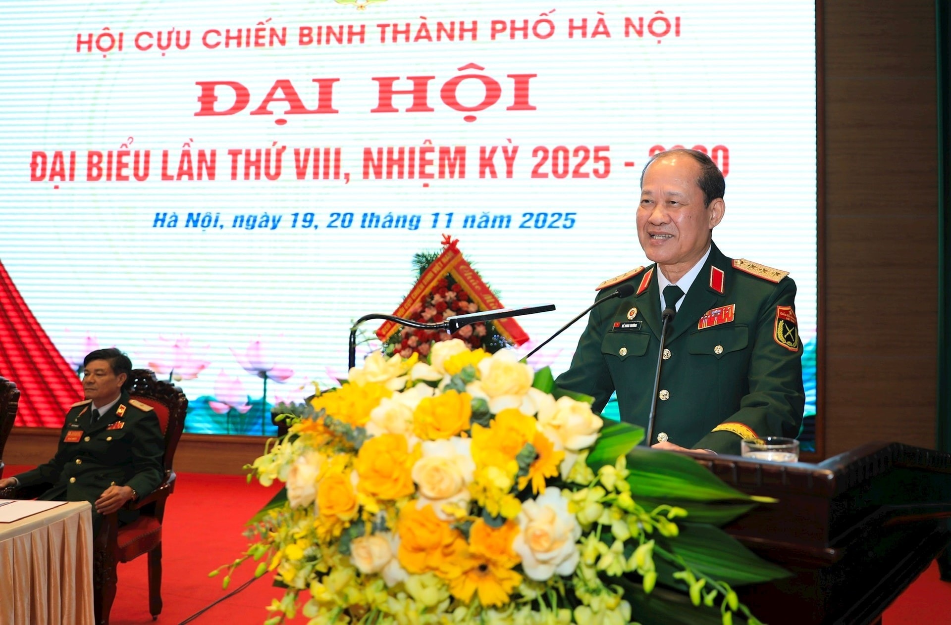 Thượng tướng Bế Xuân Trường, Chủ tịch Hội Cựu chiến binh Việt Nam phát biểu tại đại hội Thượng tướng Bế Xuân Trường, Chủ tịch Hội Cựu chiến binh Việt Nam phát biểu tại đại hội