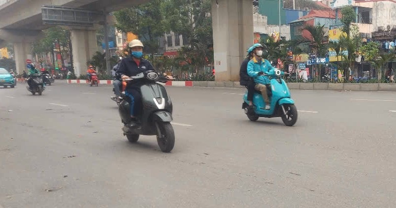 ha-noi-giam-mua-nang-am.jpg