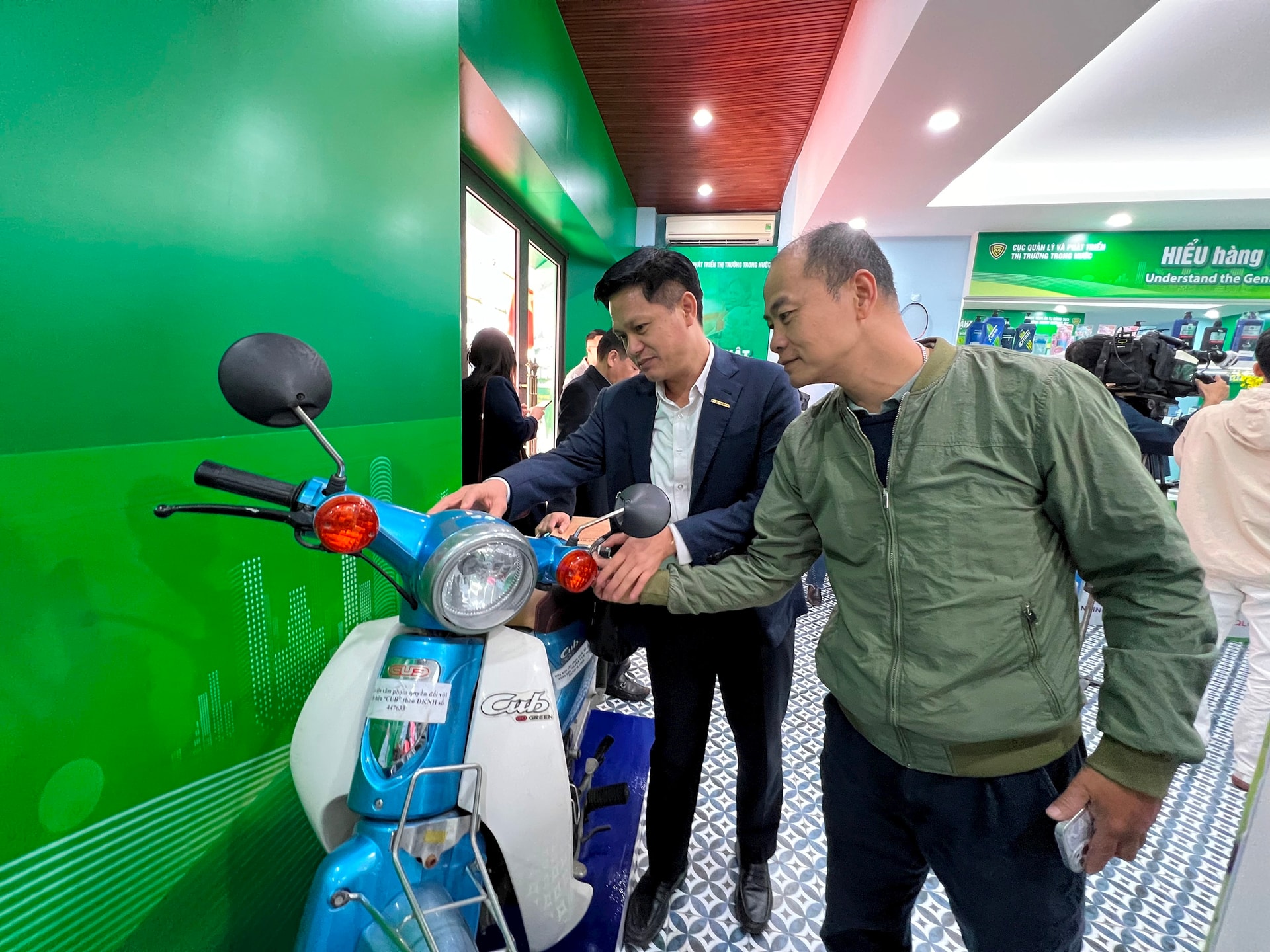 img_1492.jpeg সম্পর্কে