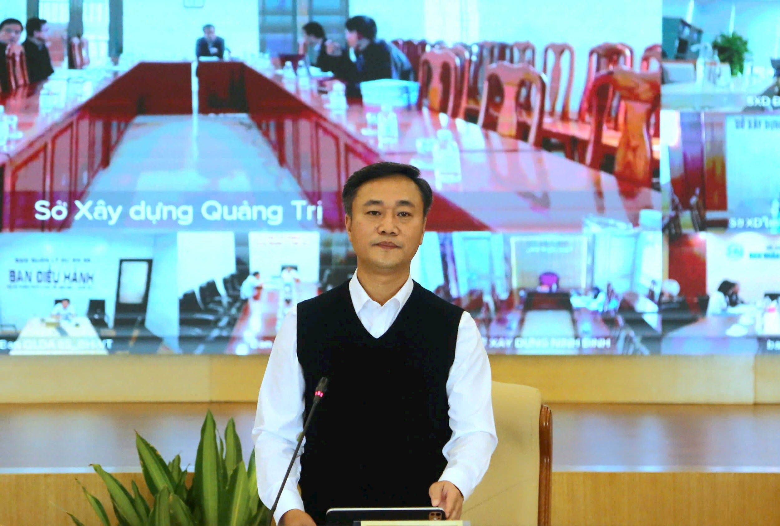 thu-truong-hung.jpg