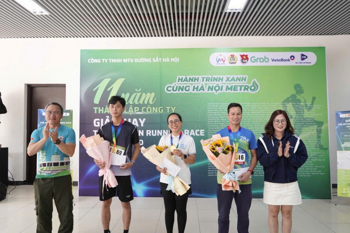 Hanoi Metro kỷ niệm 11 năm bằng giải chạy đầy cảm hứng