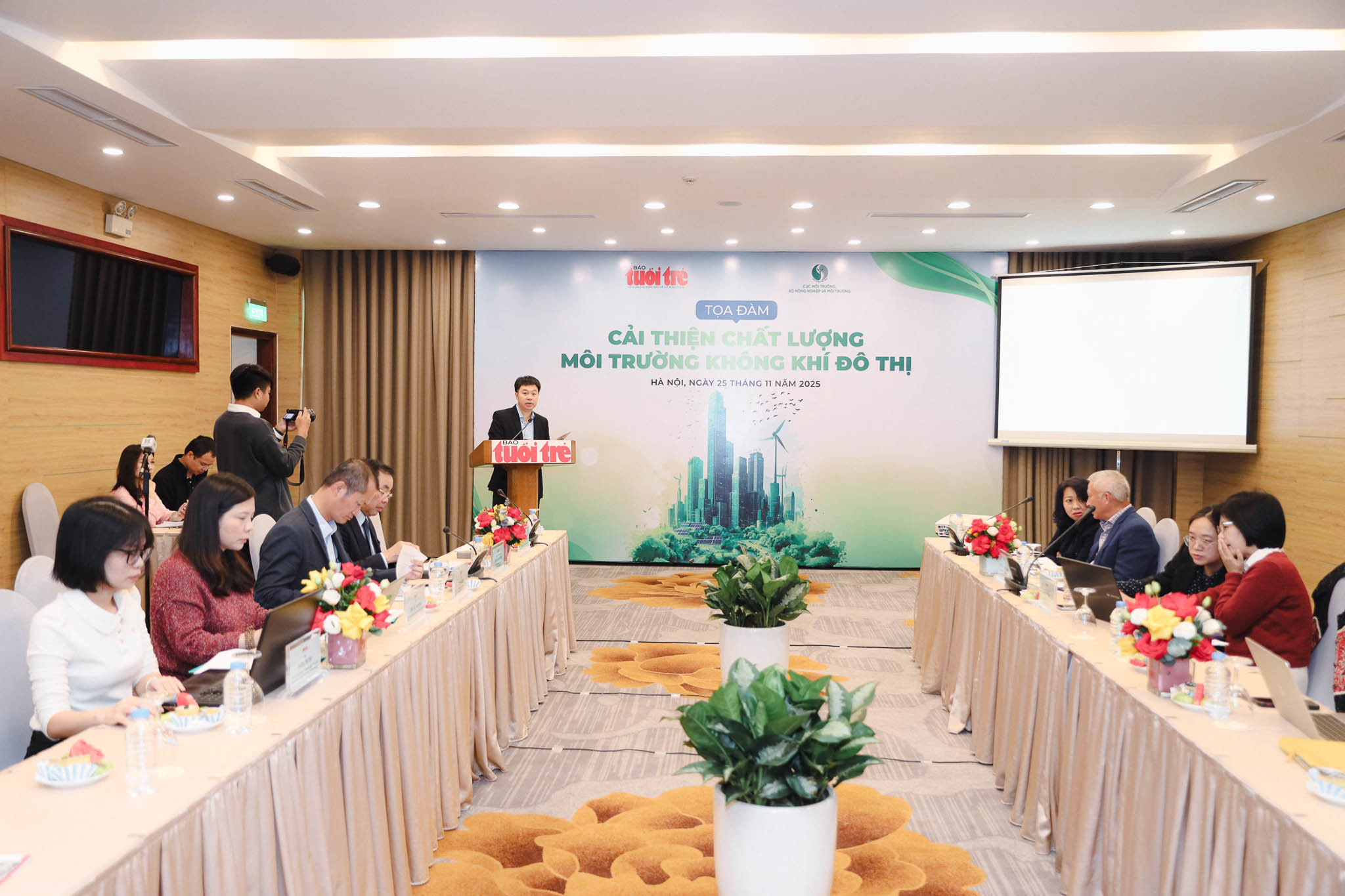 1-quang-canh.jpg