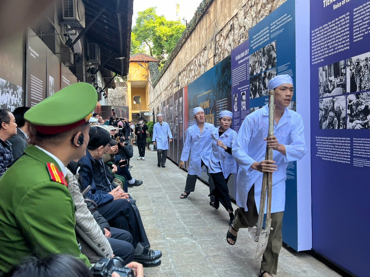 img_7408.jpeg সম্পর্কে