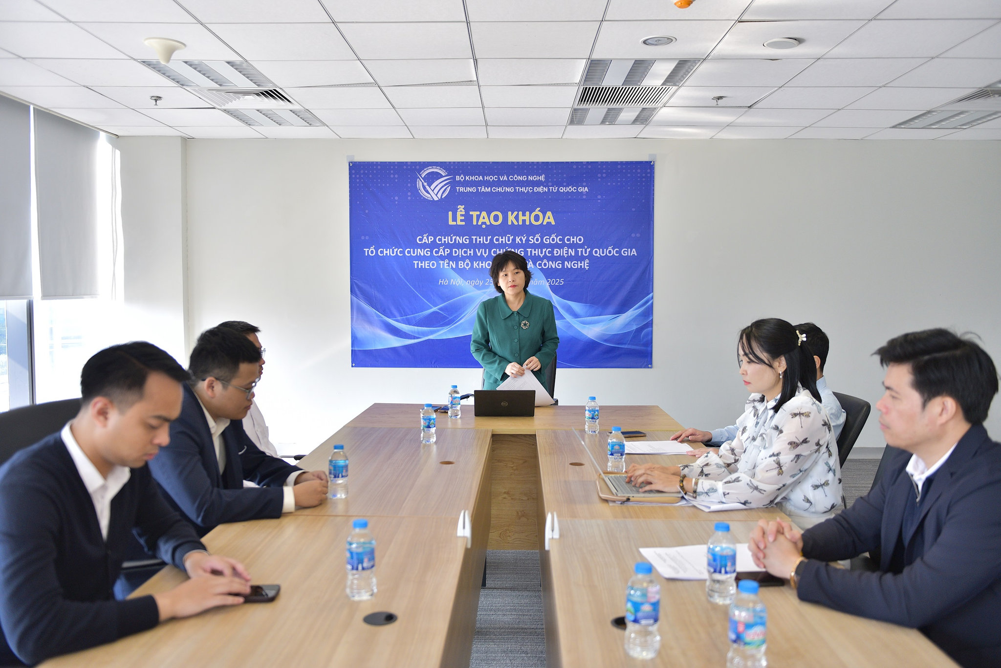 r4_toan-canh-le-tao-khoa.jpg