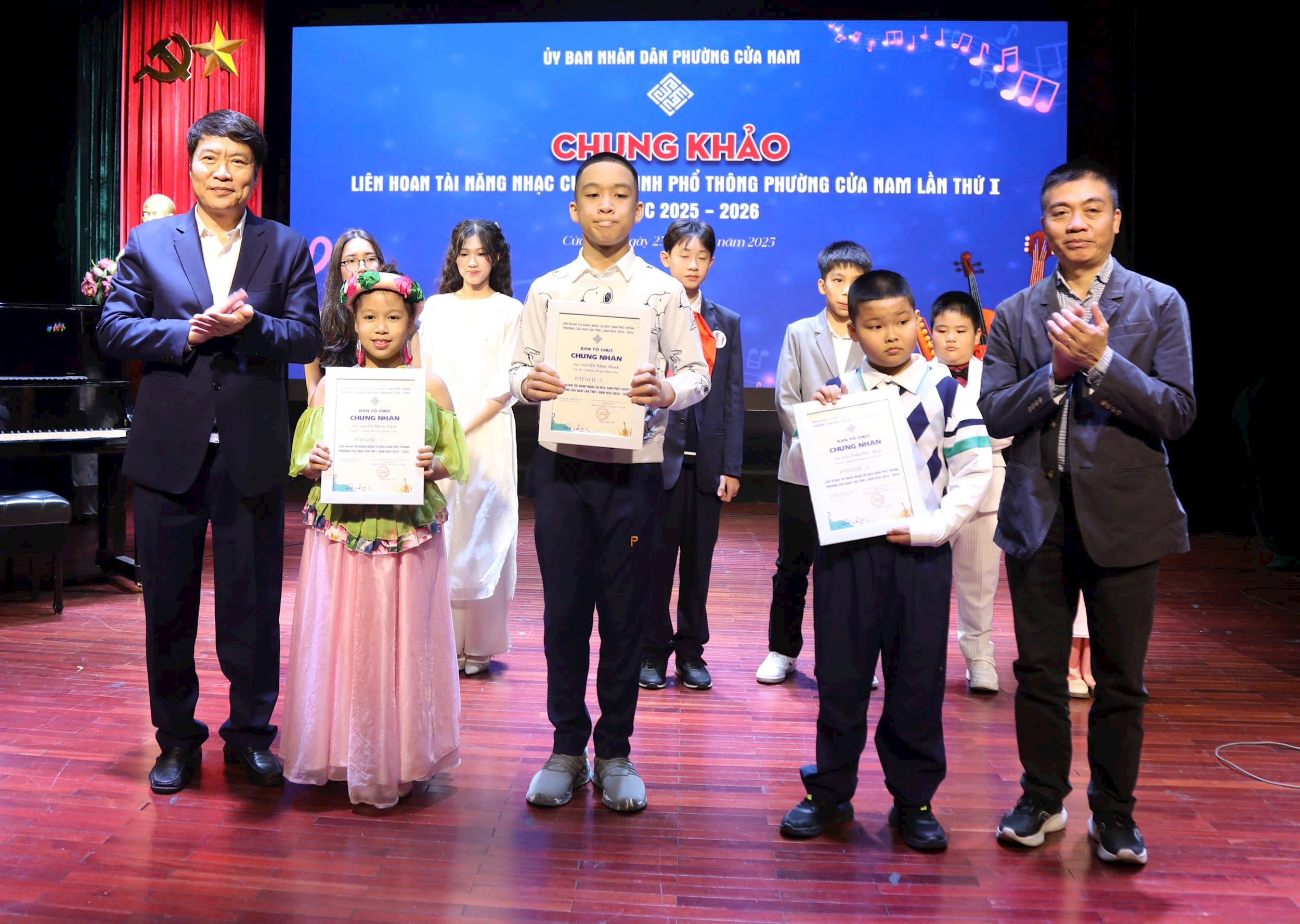 2512-cua-nam-lien-hoan-nhac-cu-8.jpg