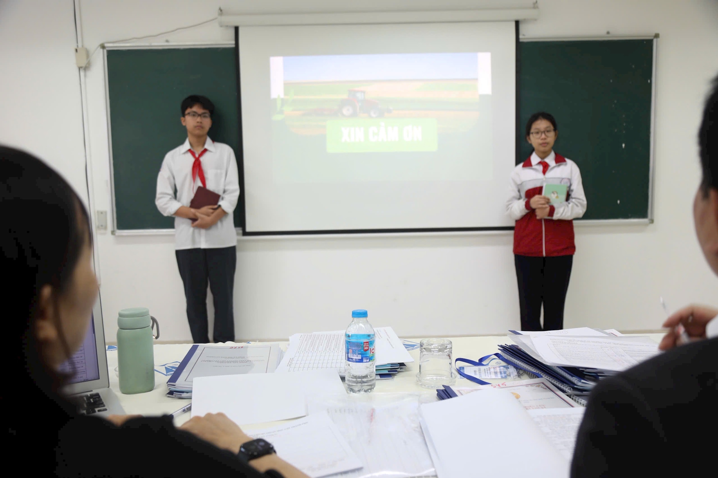 2512-thi-khkt9.jpg