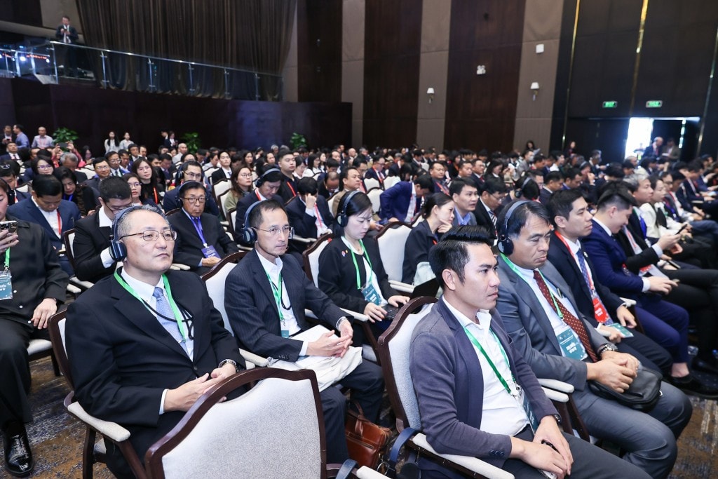 Các đại biểu dự Diễn đàn - Ảnh: VGP/Nhật Bắc