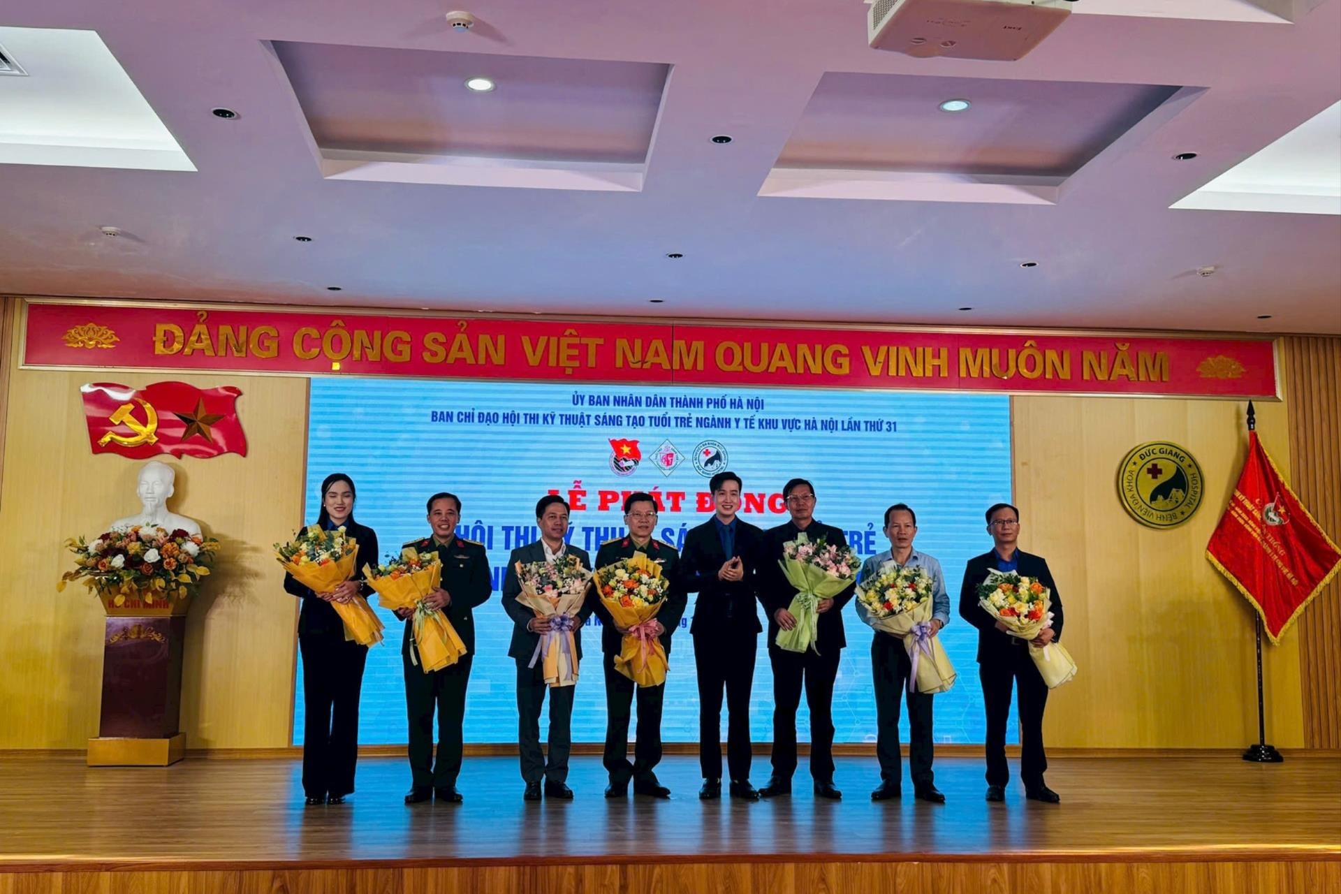 thanh-vien-btc-va-ban-chi-dao.jpg