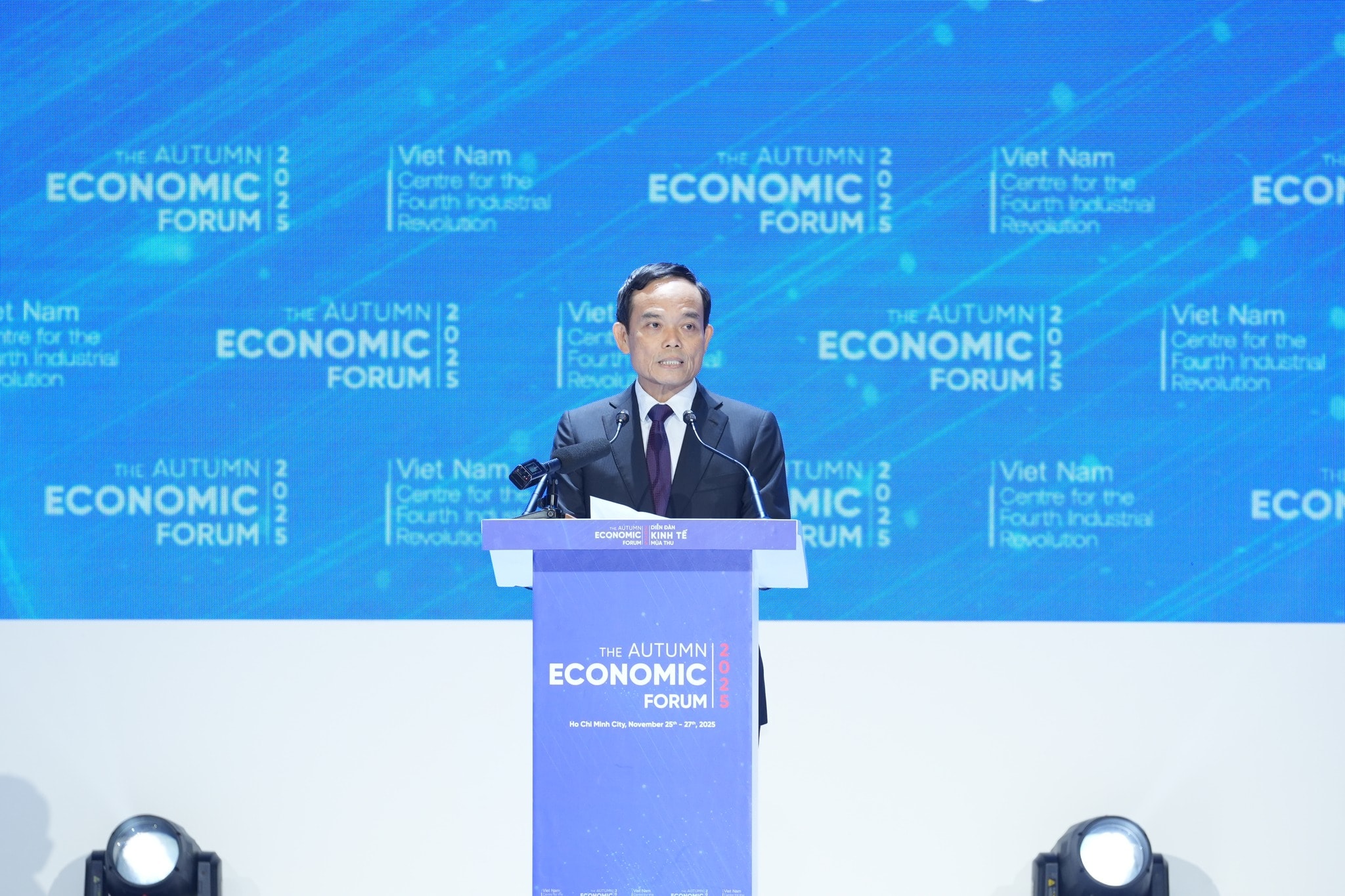 tran-luu-quang-26-11.jpg