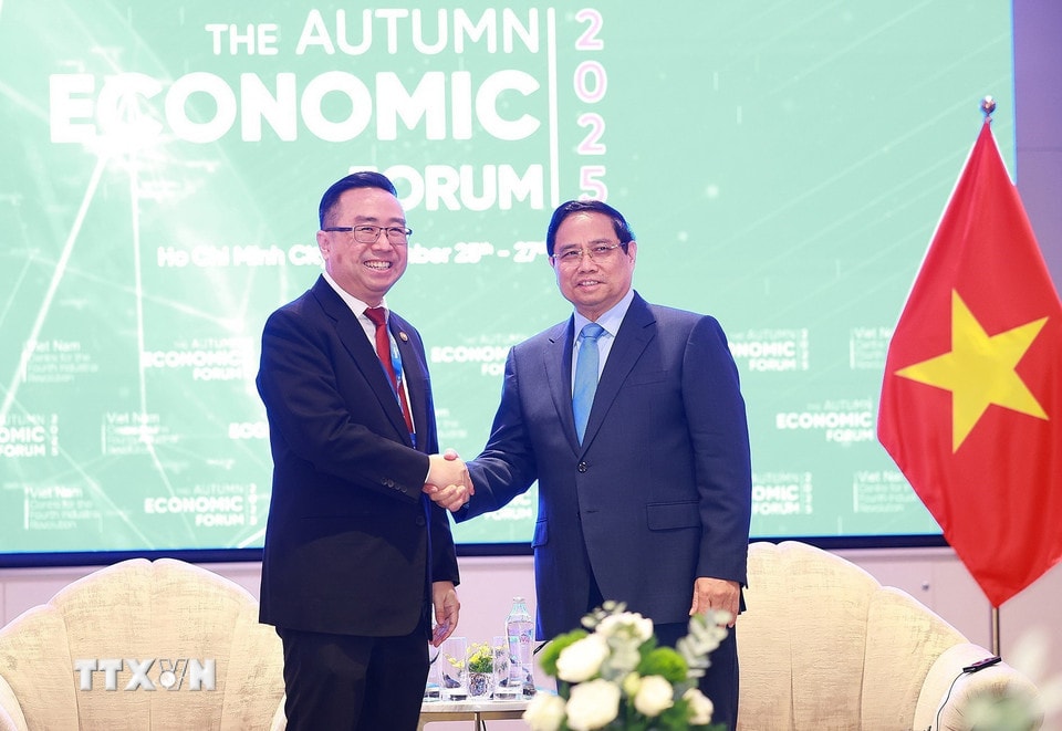 Thủ tướng Phạm Minh Chính tiếp ông Chang Lih Kang, Bộ trưởng Bộ Khoa học, Công nghệ và Đổi mới sáng tạo Malaysia. (Ảnh: Dương Giang/TTXVN)