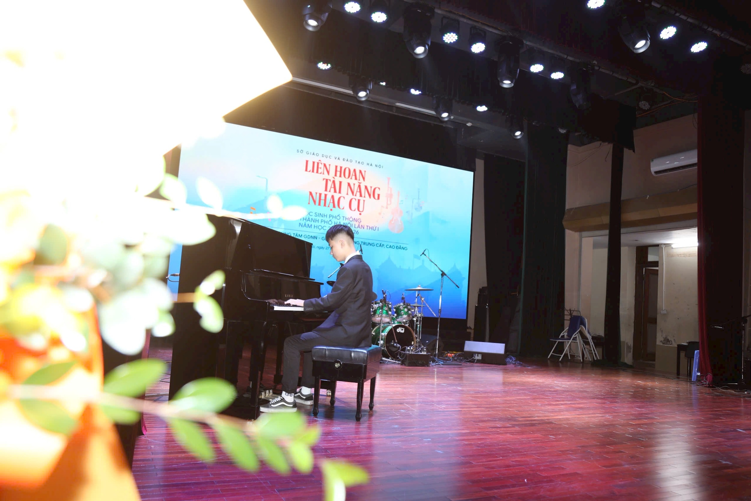 2711-lien-hoan-nhac-cu-gdtx11.jpg