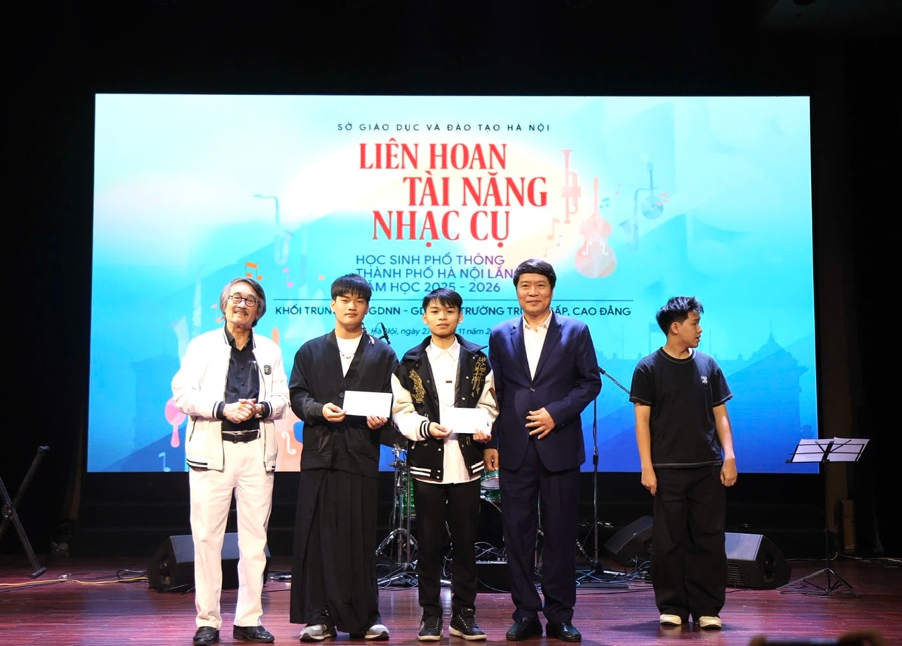 2711-lien-hoan-nhac-cu-gdtx5.jpg