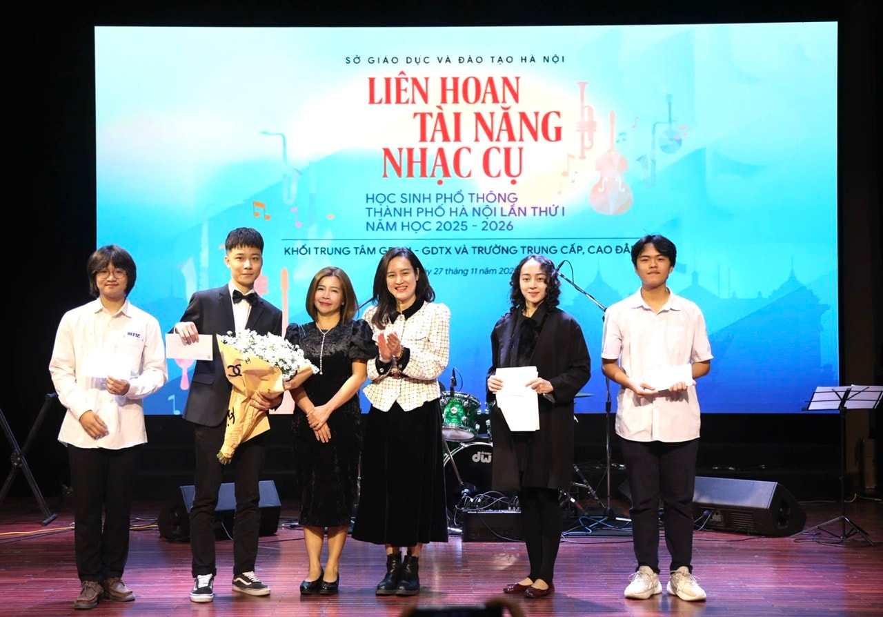 2711-lien-hoan-nhac-cu-gdtx6.jpg
