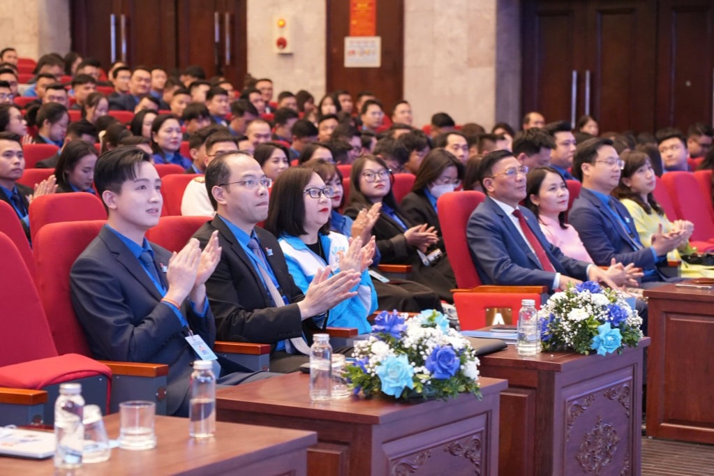 Các vị đại biểu tham dự phiên thứ nhất Đại hội