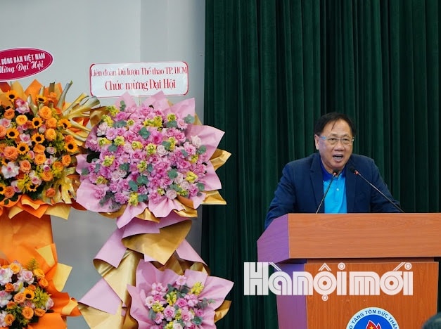 Dl. Mai Ba Hung a fost reales în funcția de președinte al Federației de Tenis de Masă din Ho Chi Minh City pentru mandatul 2025-2030. Foto: Nghiem Y