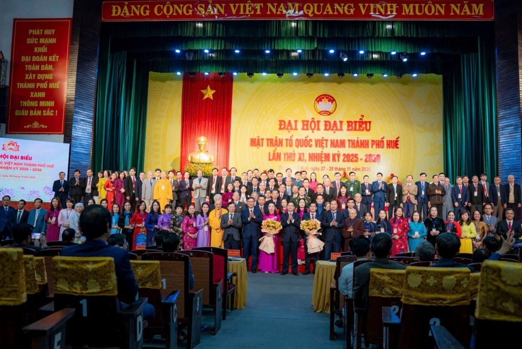 Ủy ban MTTQ Việt Nam thành phố Huế khóa XI hiệp thương cử Ban Thường trực Ủy ban MTTQ Việt Nam thành phố gồm 10 đồng chí 