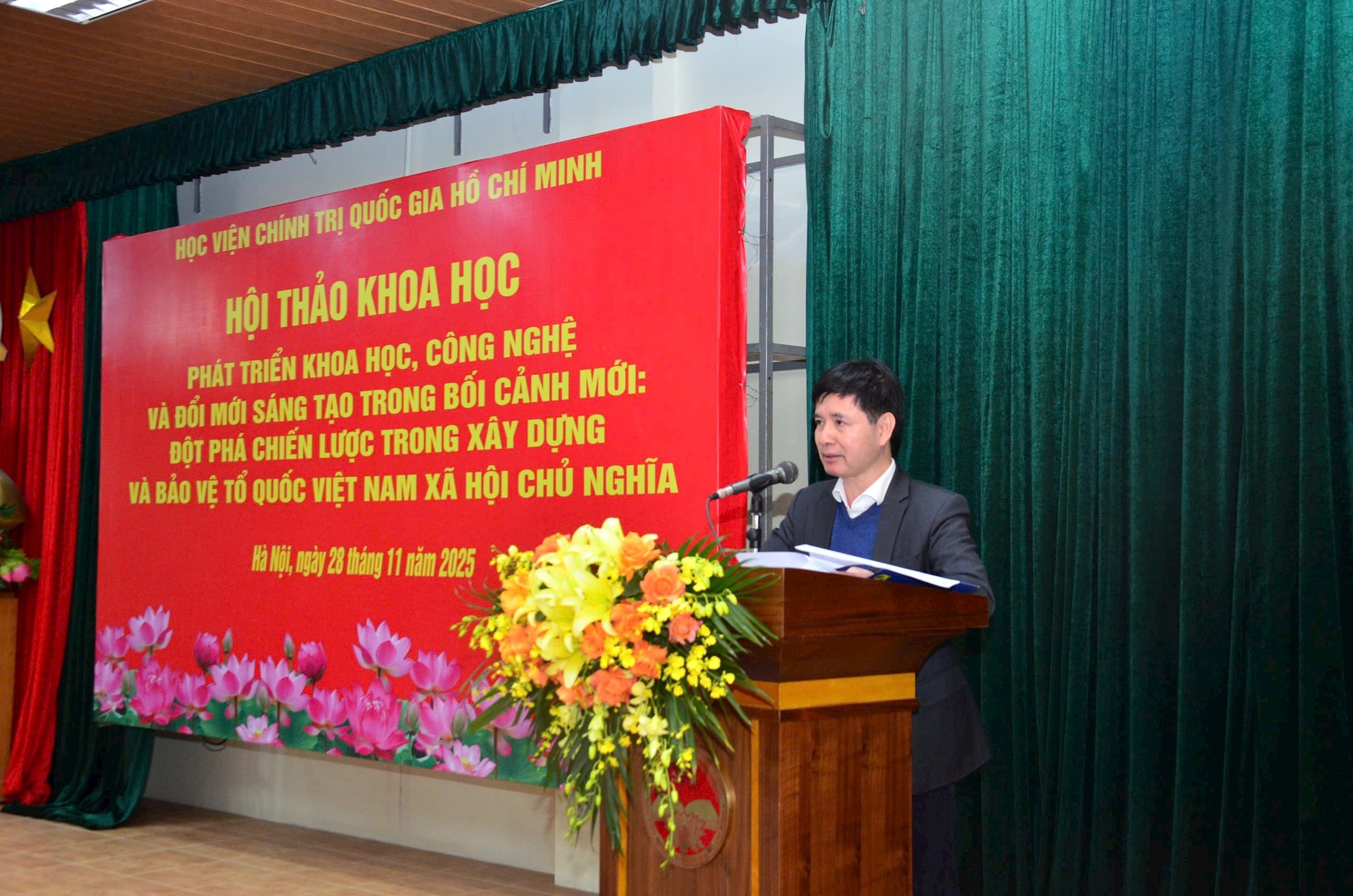 ht-km-.jpg