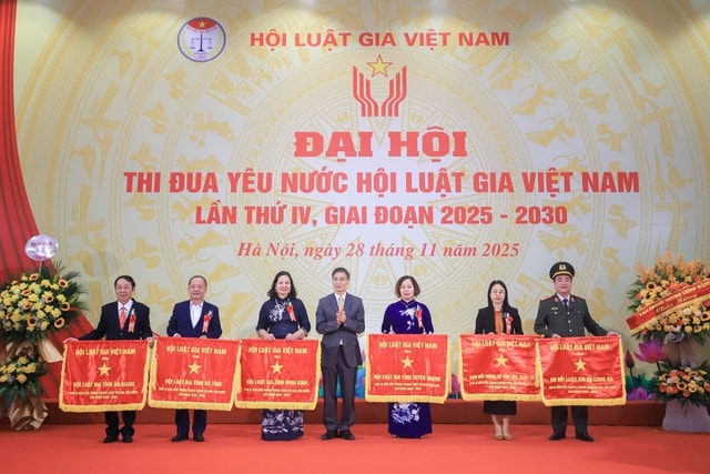 j - Ảnh 5.