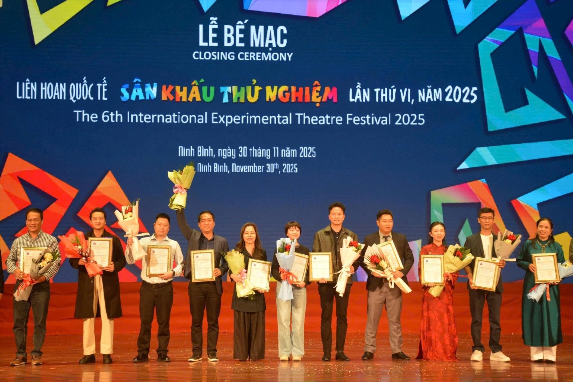 Pris for fremragende kreative komponenter. A