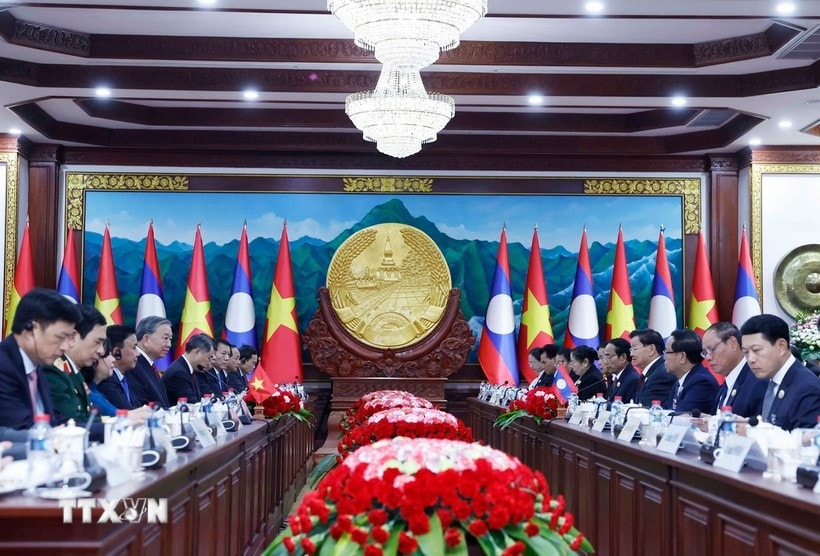 Việt Nam luôn dành ưu tiên cao nhất cho mối quan hệ đoàn kết đặc biệt với Lào