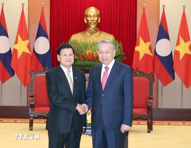 Việt Nam luôn dành ưu tiên cao nhất cho mối quan hệ đoàn kết đặc biệt với Lào