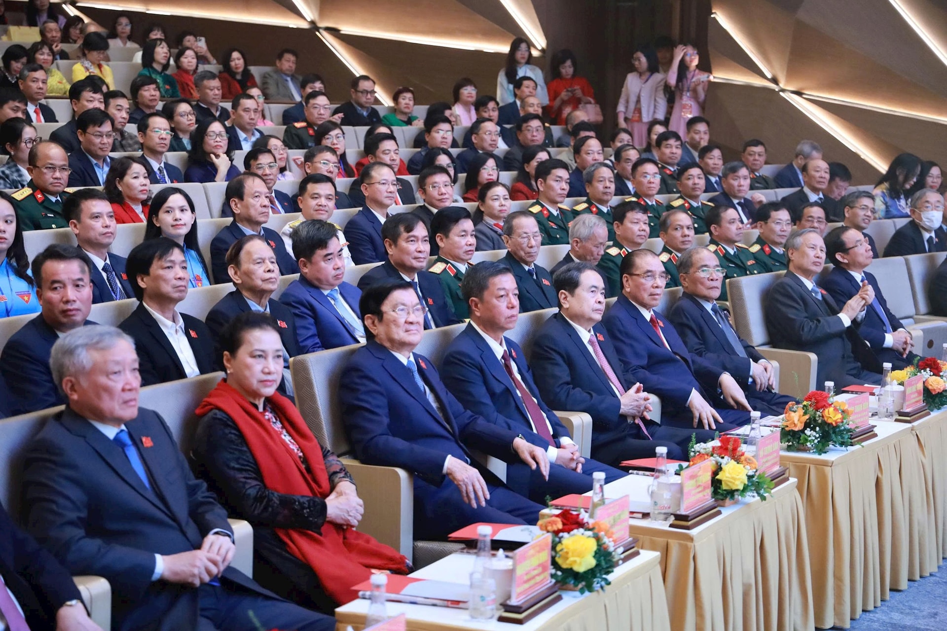 80 שנה לפרסום של נציגים.jpg