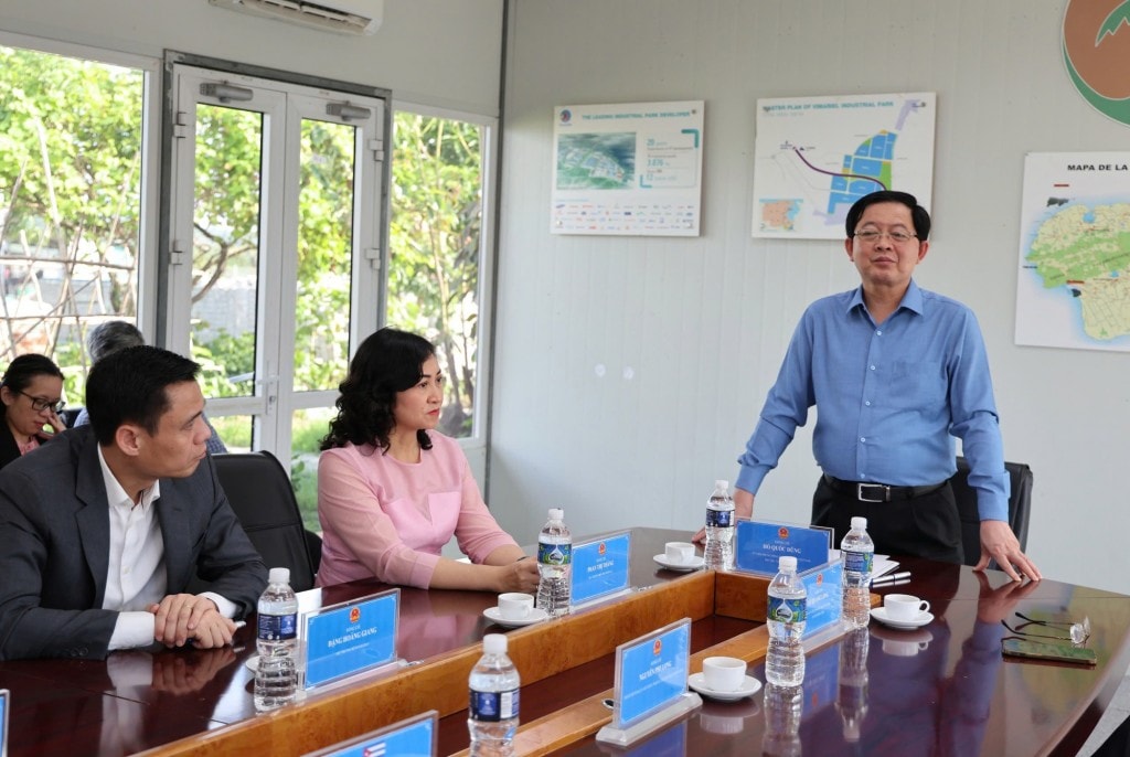 Phó Thủ tướng Hồ Quốc Dũng thăm dự án Phát triển hạ tầng Khu Công nghiệp ViMariel do Viglacera làm chủ đầu tư - Ảnh: VGP/Gia Huy