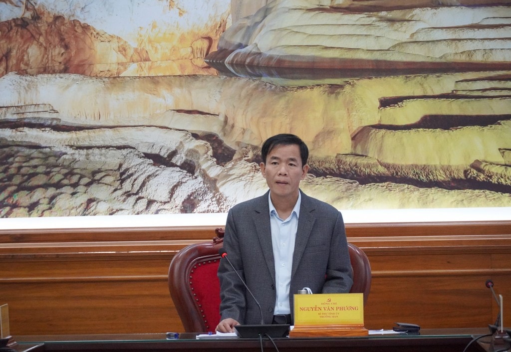 Bí thư Tỉnh ủy Quảng Trị Nguyễn Văn Phương  phát biểu giao nhiệm vụ 
